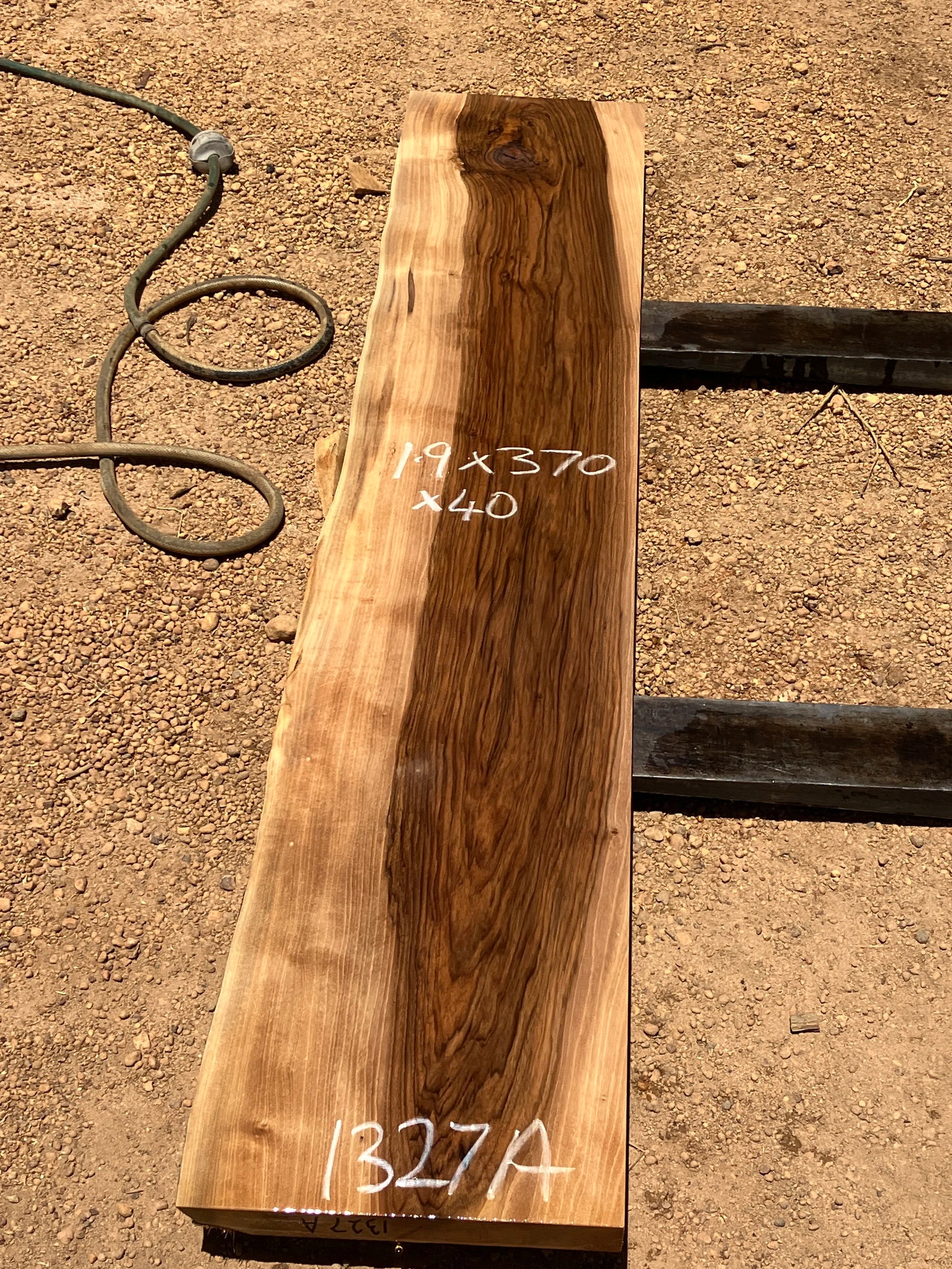 1327A English Walnut