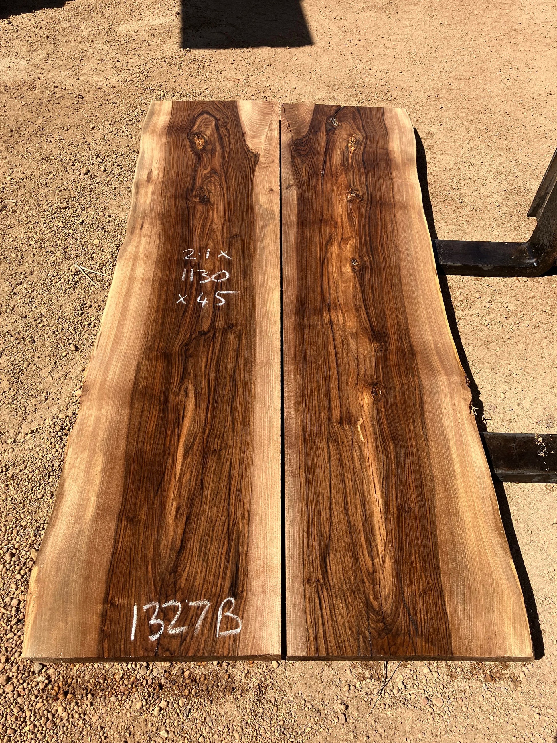 1327B English Walnut